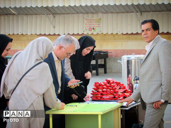 جلسه انجمن اولیا دبیرستان نمونه دولتی شهید آیت‌الله خامنه‌ای 
