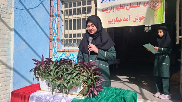 «جشن جوانه‌ها» در دبیرستان حضرت معصومه شهرستان فیروزکوه