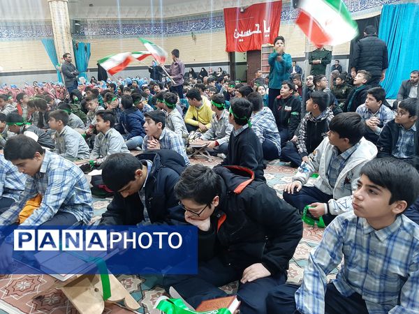 محفل انس با قرآن به مناسبت هفته بسیج در ملارد