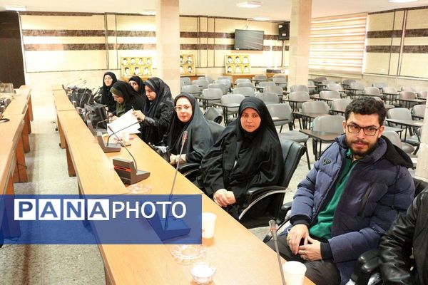 تشکیل ستاد دهه فجر در آموزش و پرورش فیروزکوه با هدف برنامه‌ریزی منسجم برای ترویج ارزش‌های انقلاب در مدارس