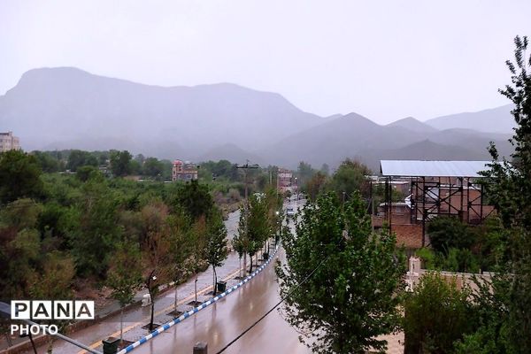 باران بهشتی، رنگین کمان زیبا و نسیم باطراوت بهاری هدیه اردیبهشت ماه در شهر بار