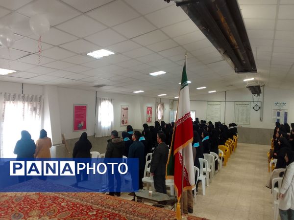 زنگ انقلاب در مدرسه بنت‌الهدی صدر با حضور مسئولین نواخته شد 