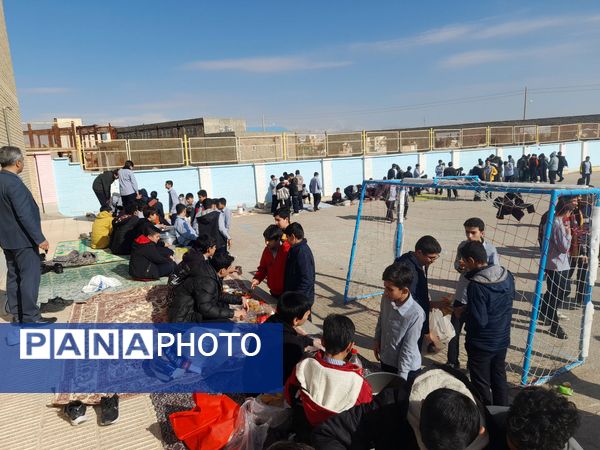 بازارچه کسب و کار مدرسه: فرصتی برای یادگیری و خلاقیت