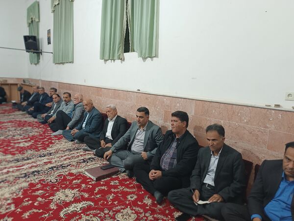 نشست فرماندار با اصناف و بازاریان گناباد 