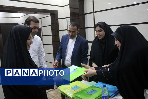 تجلیل از مربیان پیشتاز، مسئولان و فعالان سازمان دانش‌آموزی استان بوشهر