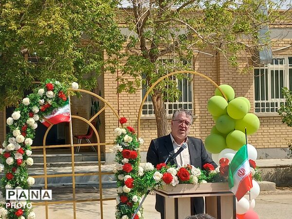 افتتاح زمین ورزشی در ملکان به مناسبت هفته دولت