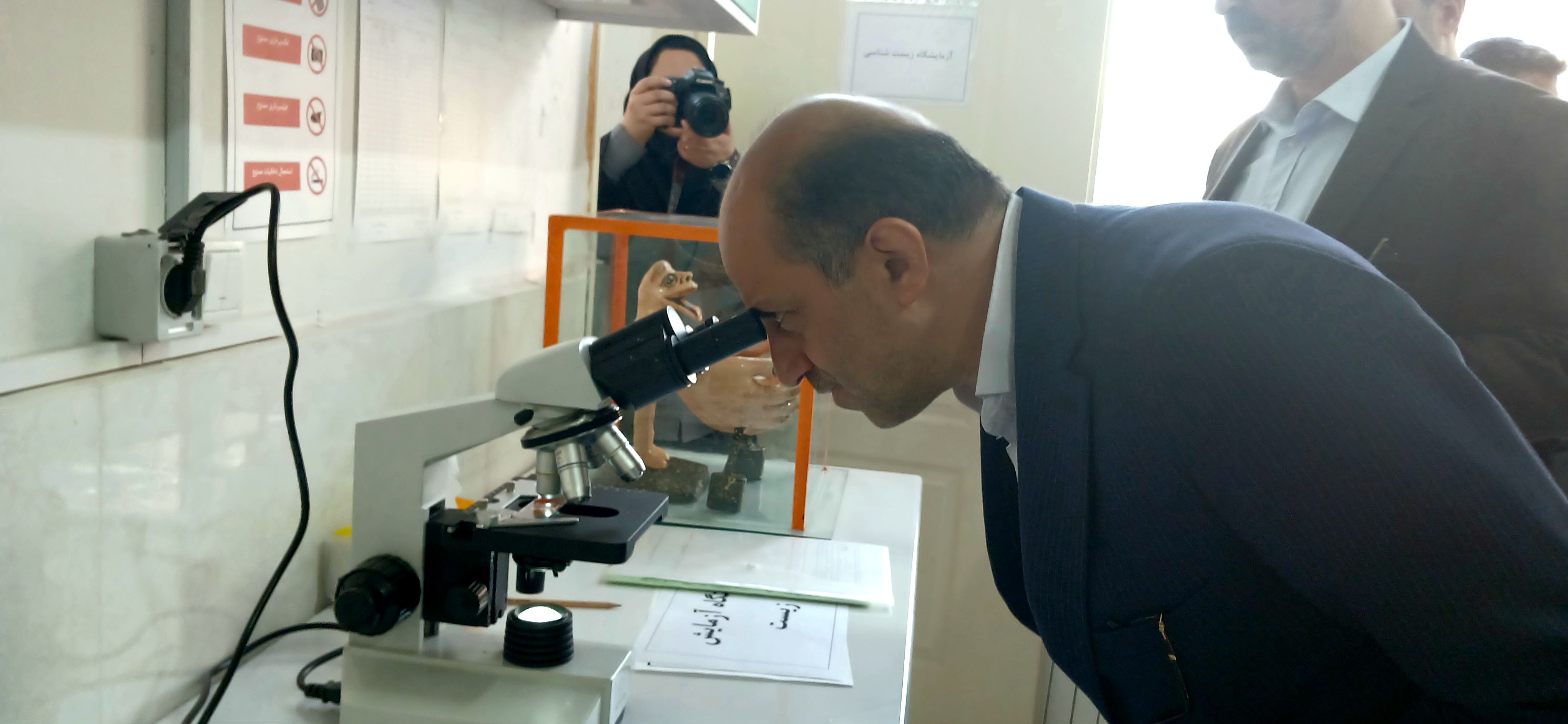 توزیع تجهیزات هنرستان‌ها در بازدید معاون متوسطه وزیر آموزش و پرورش 