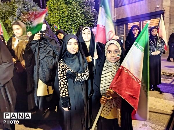 مردم در کنار هم، شب های همیشگی را رقم می زنند