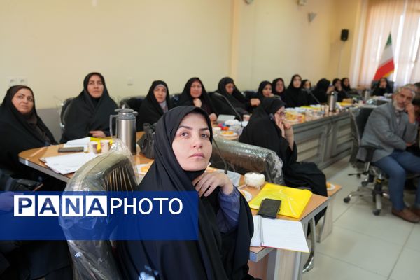 گردهمایی مسئولین و کارشناسان سازمان دانش‌آموزی نواحی و مناطق استان اصفهان