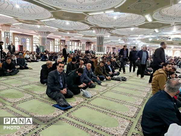 نماز باشکوه فطر در شهرکرد 