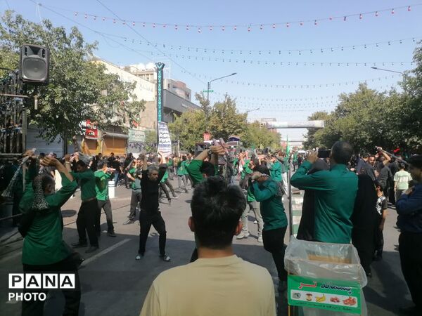 مشهد در سوگ امام رضا (ع) 