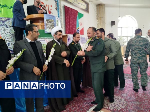 گرامیداشت سالروز ورود امام خمینی به میهن در نماز جمعه گلوگاه 