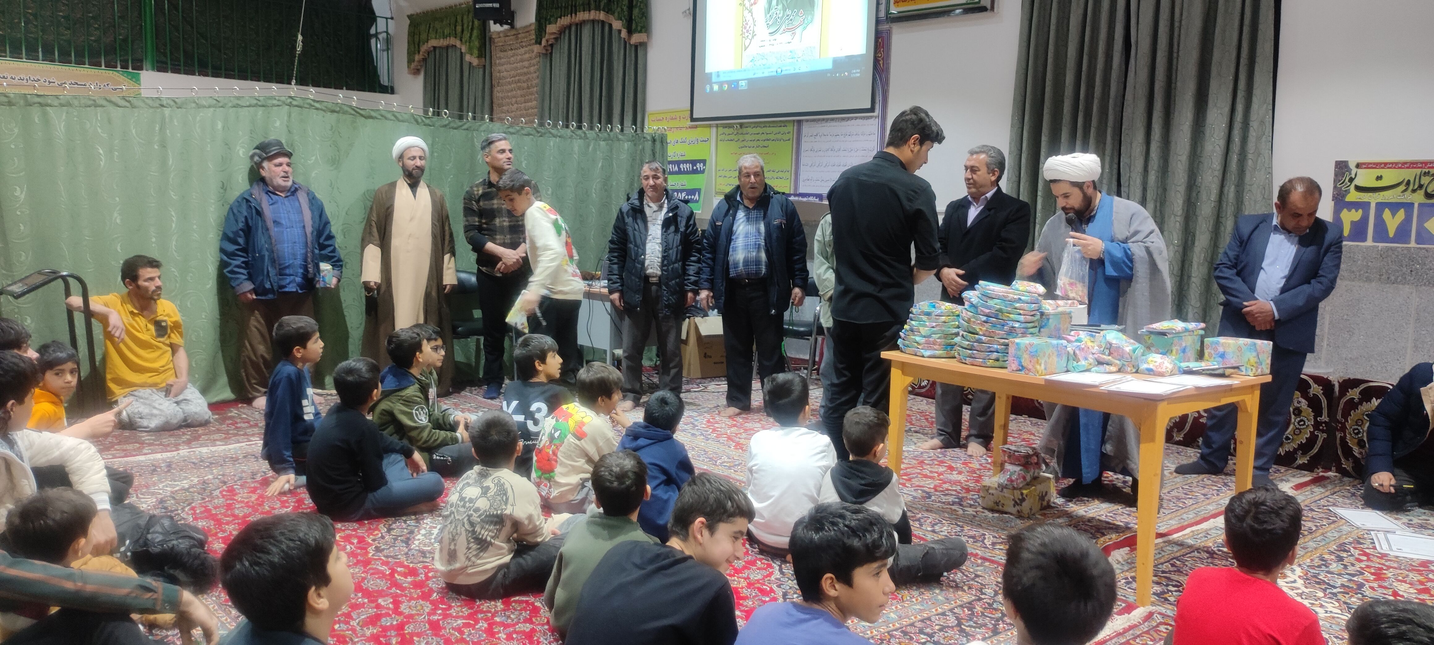 حضور ۷٠ دانش‌آموز  معتکف در مسجد امام رضا(ع)، رضا آباد شرقی شیروان