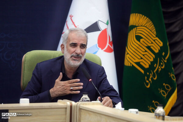 امضای تفاهم نامه همکاری ساخت گلزار شهدای میناب