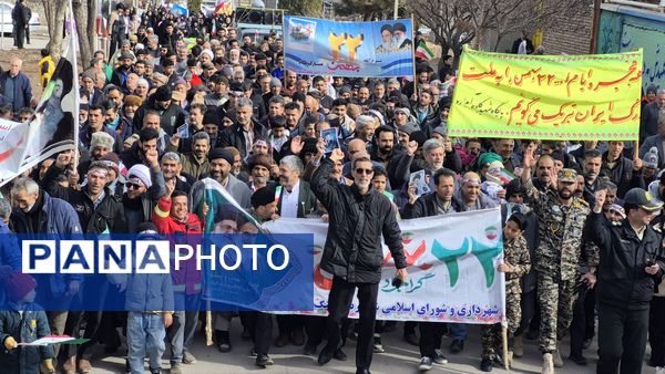 حضور پرشور مردم روستای اسد آباد در راهپیمایی ۲۲ بهمن