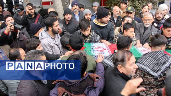 تشییع و خاکسپاری شهید ۱۹ ساله گمنام دفاع مقدس