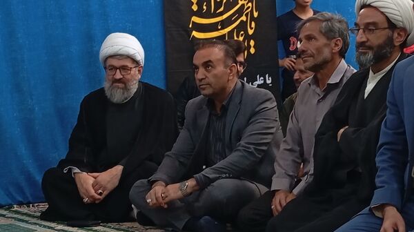 نماز جمعه شهر بن با حضور خانواده بزرگ آموزش و پرورش 