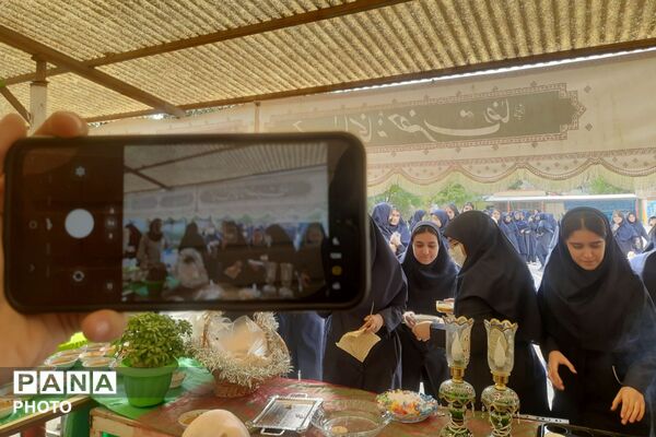 چایخانه امام رضا(ع) در دبیرستان شاهد کوثر رباط‌کریم