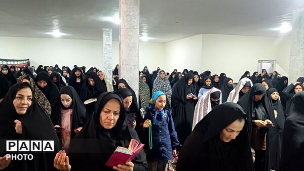 چلیچه در شب قدر غرق نور و نیایش شد