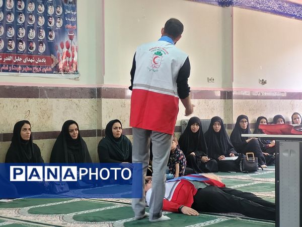 برگزاری دوره آموزش مربیان تشکل پیشتازان ساوجبلاغ