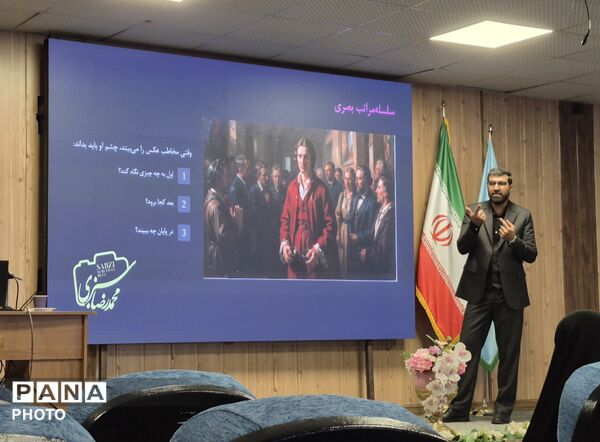 نشست تخصصی رسانه‌ای و تقدیر از دانش‌آموزخبرنگاران برتر منطقه ۱۵
