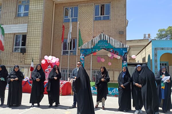 فرشتگان آسمانی و دهه کرامت