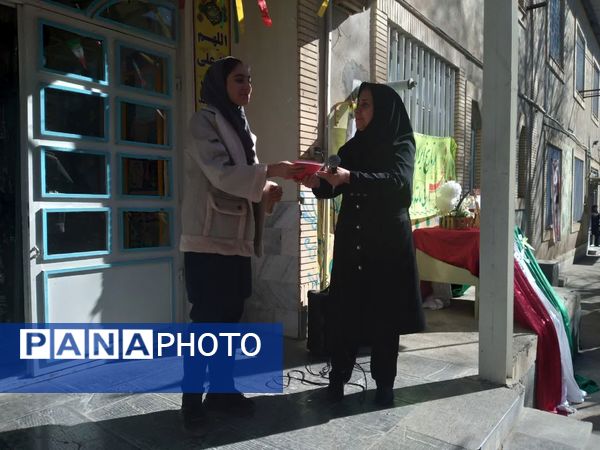 آیین نواختن زنگ انقلاب در آموزشگاه نمونه دولتی فدک فاروج