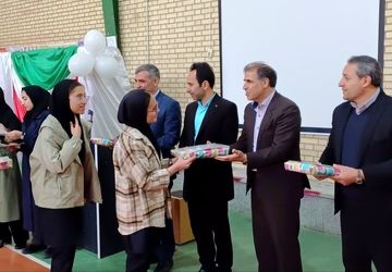 درخشش نخبگان دارالفنون رزن در آیین شور و نور