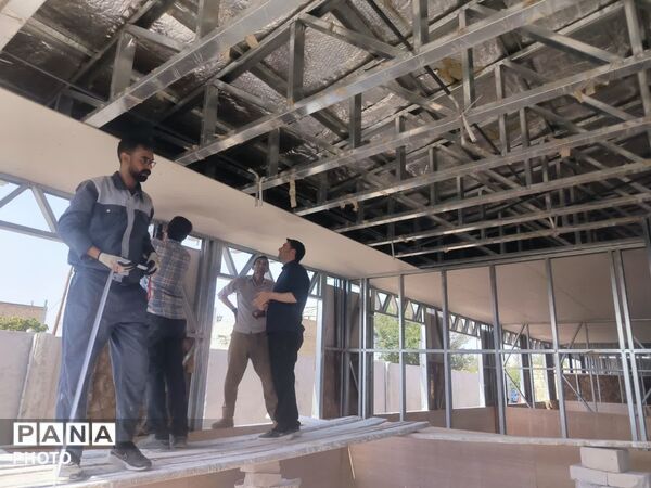 مدرسه شش‌ کلاسه در حال ساخت روستای «قلعه‌نو» کلات به کارگاه بزرگ خدمت تبدیل شد