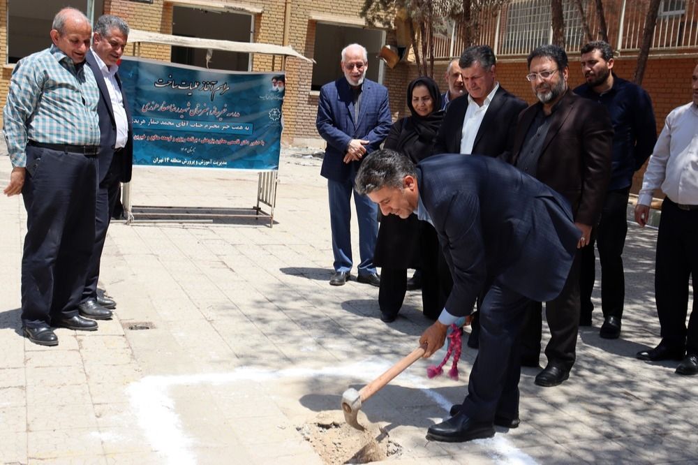 کلنگ‌زنی ساخت هنرستان خیّرساز شهید صفارهرندی