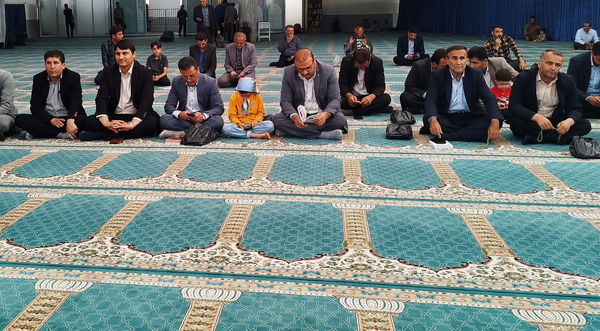گرامیداشت روز معلم در نماز جمعه لردگان 