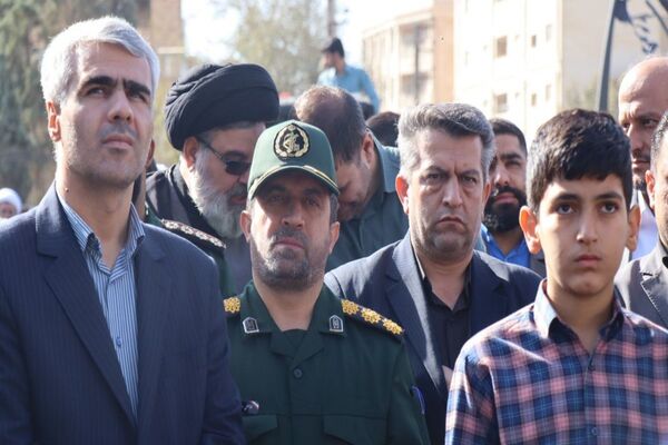 حضور پرشور دانش‌آموزان پاکدشتی در راهپیمایی روز ۱۳ آبان