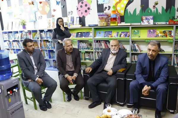 بازدید نماینده مجلس از آموزش‌وپرورش فیروزکوه و دیدار با کتابداران