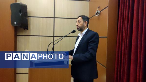  تقدیر از معاونان، مربیان پرورشی و مشاوران مدارس رباط‌کریم 