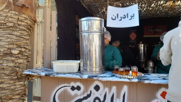 برپایی چایخانه جوانان مهدوی نیشابور در دهه اول فاطمیه 