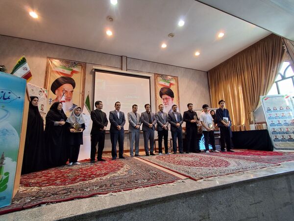 تقدیر از پژوهشگران برگزیده ناحیه 5 مشهد