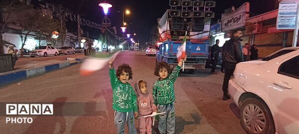 حضور مردم شهرستان کوهدشت در شب چهل و سوم از شهادت رهبر معظم انقلاب 