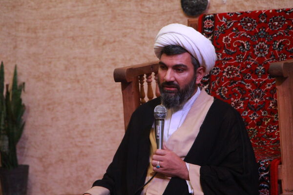 حضور خادمان رضوی در اعتکاف دانش‌آموزی فهرج