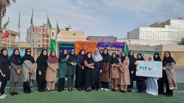 مدرسه‌ای به رنگ انتظار؛ جشن مهدوی در قاب لبخند دانش‌آموزان