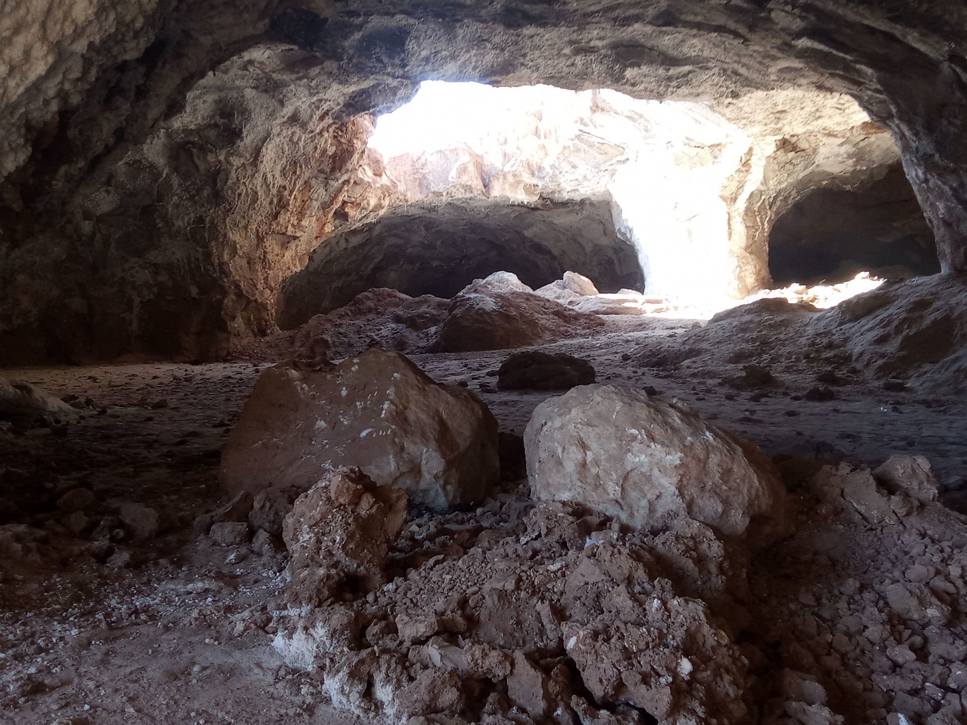 غار نمک حصار یزدان؛ فرصتی برای رونق گردشگری تربت حیدریه 