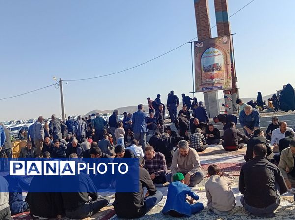 برگزاری مراسم پرفیض دعای ندبه در تپه نورالشهدا شهر نقنه