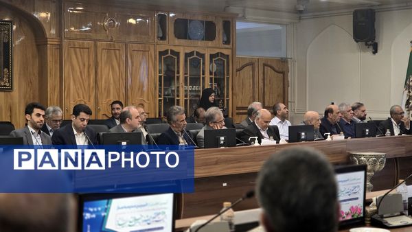 آیین رونمایی از پوستر بیست‌وهفتمین جشنواره خیرین مدرسه‌ساز استان اصفهان