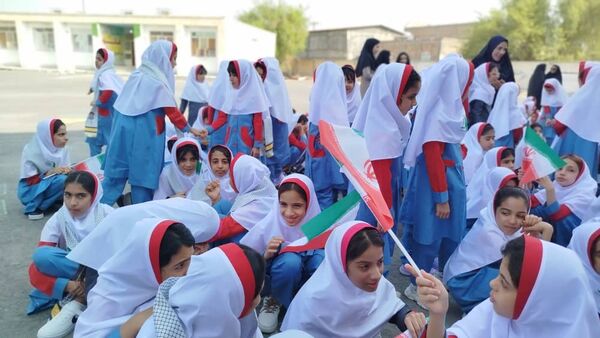 زنگ آغاز سال تحصیلی در مدرسه علقمه شاهد شهرستان قلعه‌گنج