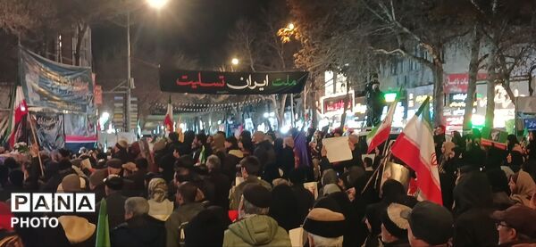 تجمع و راهپیمایی مردم ولایتمدار بجنورد در میدان شهید
