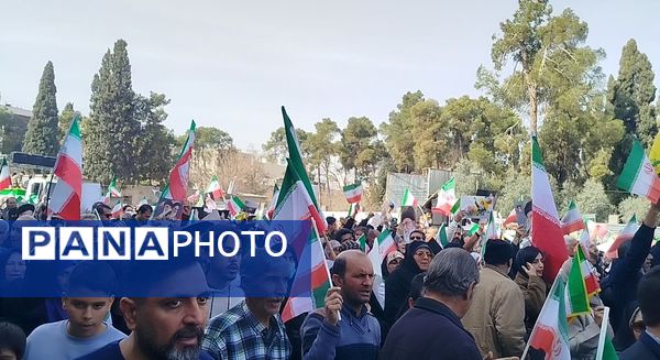  حضور پرشور مردم شیراز در چهل و هفتمین سالگرد پیروزی انقلاب اسلامی ایران 
