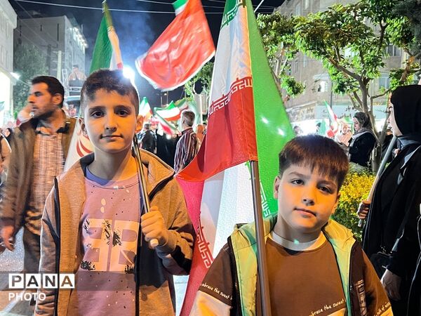حضور مردم نشانه وحدت و ایستادگی است