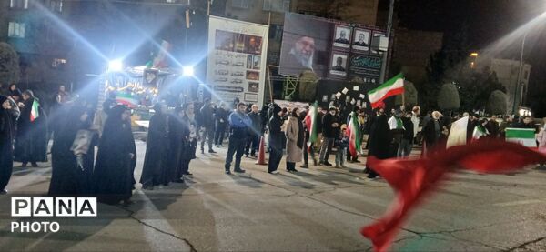 تجمع مردم شهرستان ساوجبلاغ در بیعت با سومین رهبر انقلاب