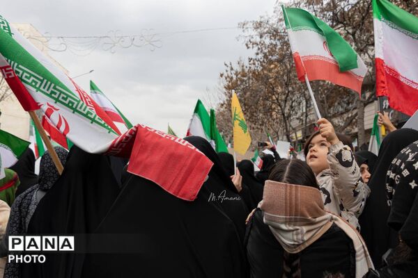 سربازان کوچک در اجتماع مردمی تبریز به خونخواهی از رهبر شهید