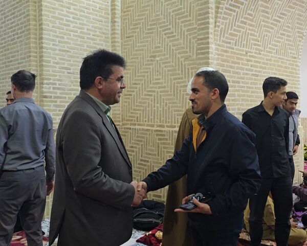 بازدید مدیر آموزش‌وپرورش شهرستان بافق از اعتکاف دانش‌آموزان