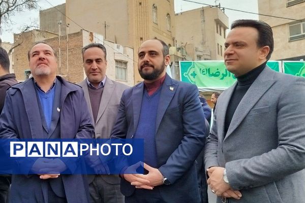 حضور اقشار مختلف مردم شهرری در راهپیمایی ۲۲ بهمن